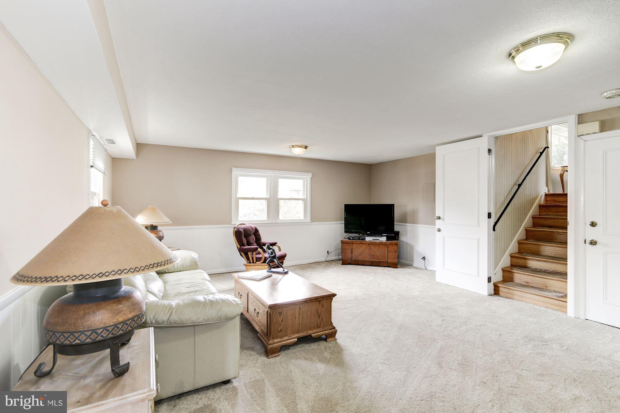 7013 Sea Cliff Road McLean, VA 22101 - Photo 13 of 22 Family Room