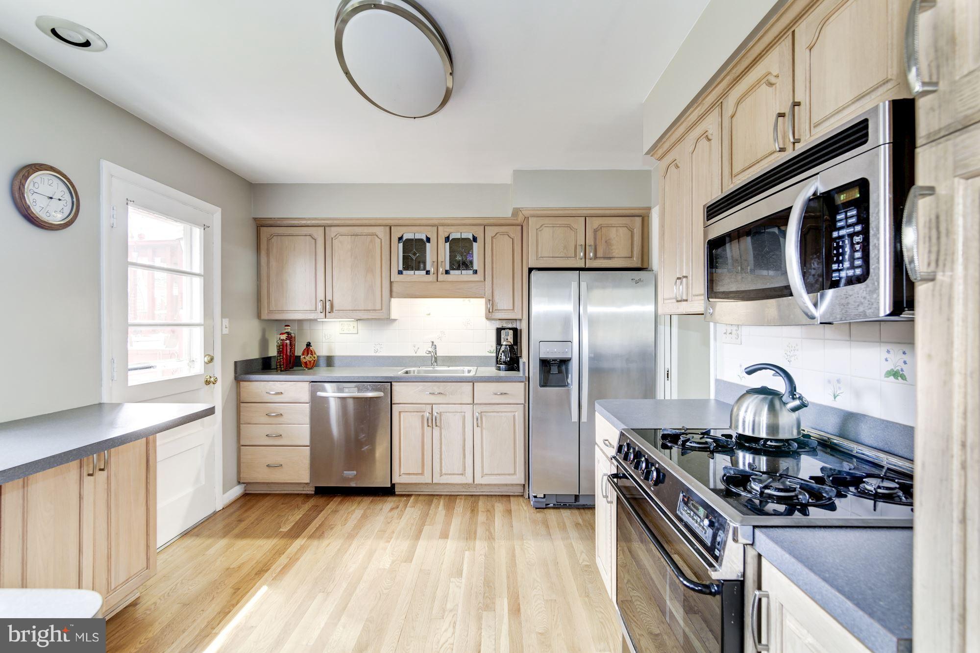 7013 Sea Cliff Road McLean, VA 22101 - Photo 5 of 22 Kitchen