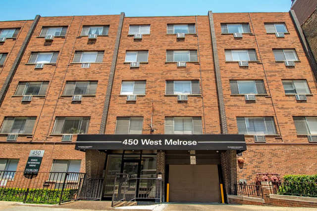 450 West Melrose Street, Unit 239 Chicago, IL 60657 - Photo 1 of 10 front view of a building