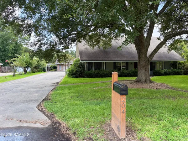 $2,400 | 204 Carolyn Drive, Lafayette, LA 70508
