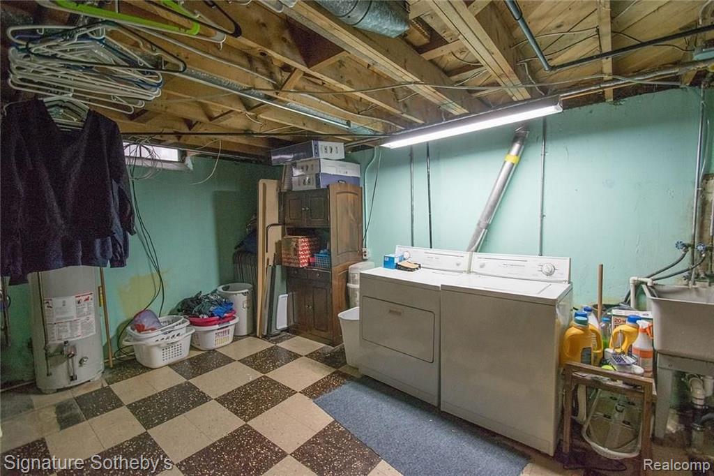 7526 Superior Street Center Line, MI 48015 - Photo 17 of 24
