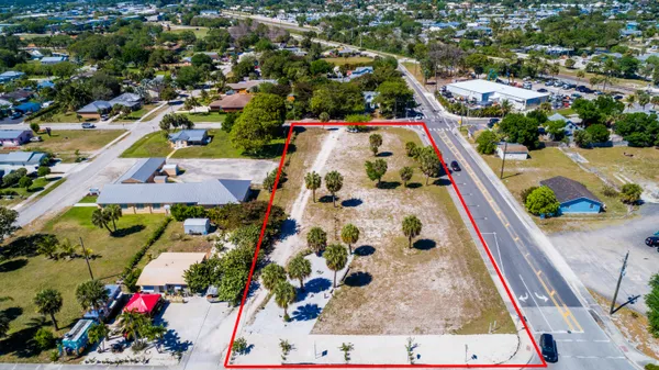$1,600,000 | 4878 Southeast Commerce Avenue, Stuart, FL 34997