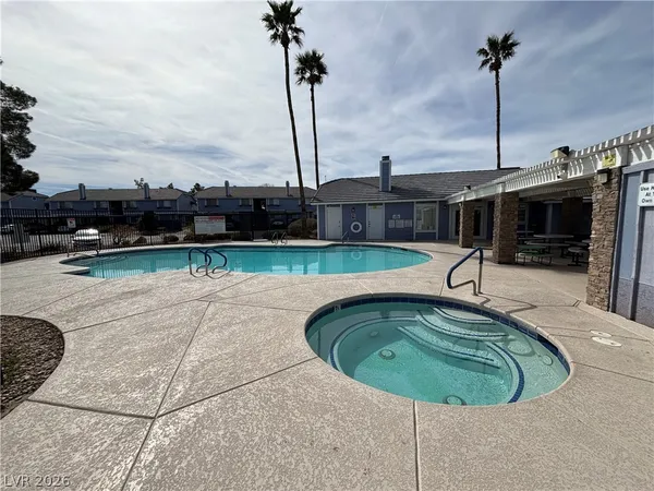 $1,095 | 5880 Medallion Drive, Unit 203, Las Vegas, NV 89122