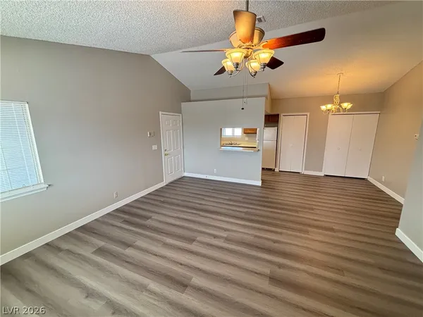 $1,095 | 5880 Medallion Drive, Unit 203, Las Vegas, NV 89122