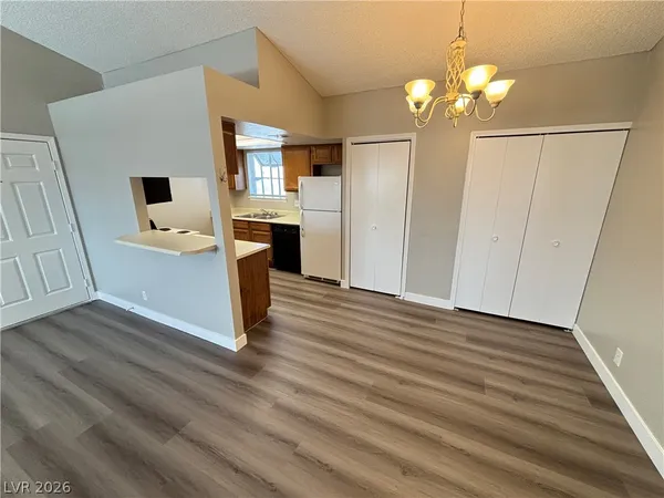 $1,095 | 5880 Medallion Drive, Unit 203, Las Vegas, NV 89122