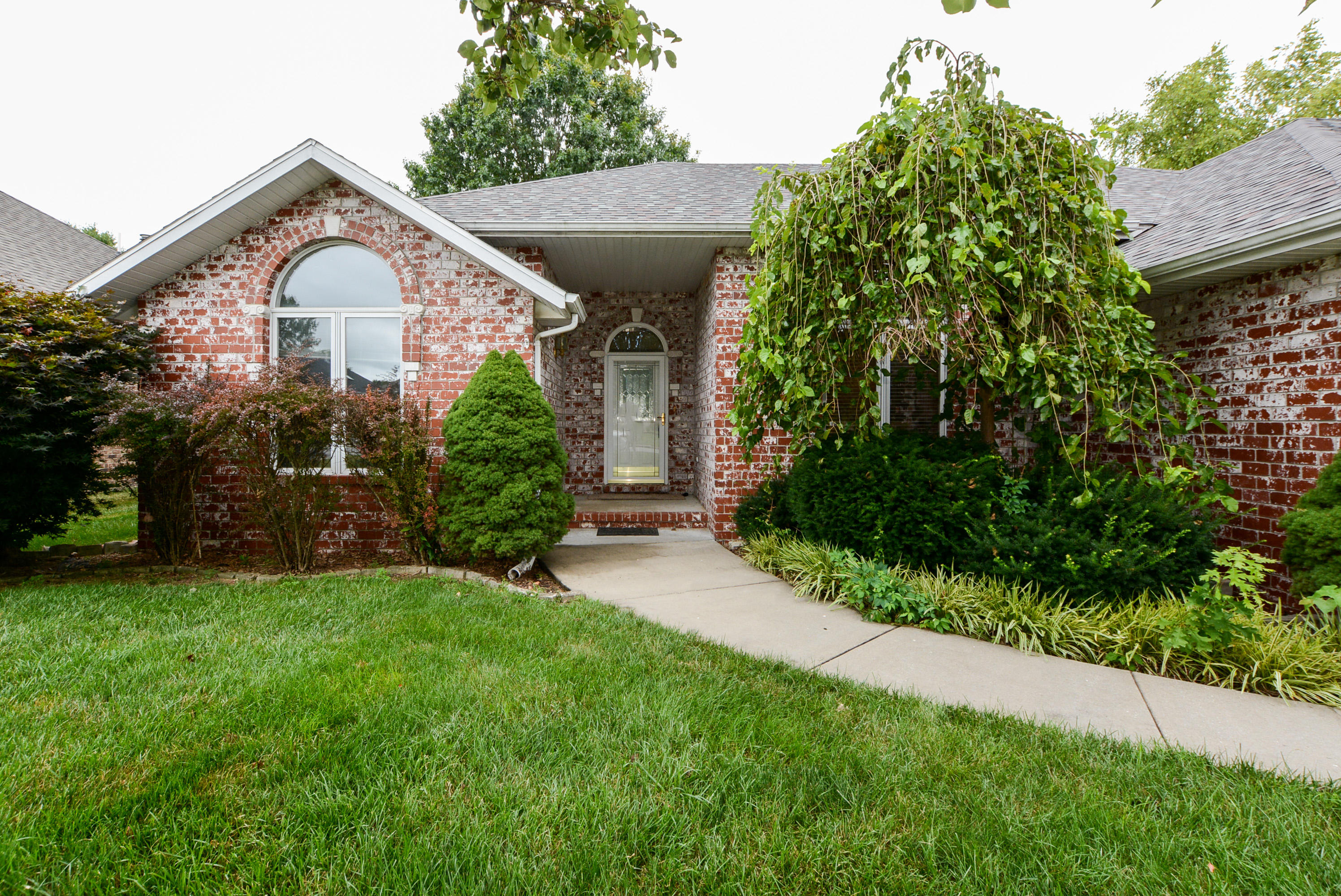 4641 South Forest Avenue Springfield, MO 65810 - Photo 1 of 1 Exterior