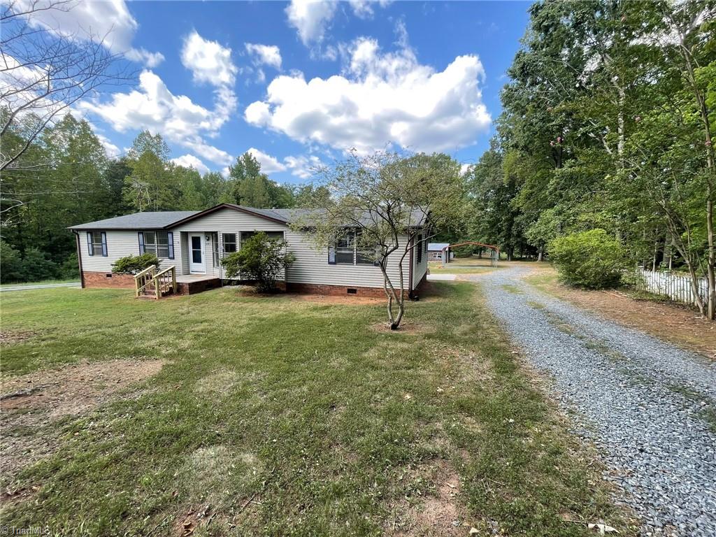 1041 Brooks Road Reidsville, NC 27320 - Photo 2 of 46 Gallery Image 2
