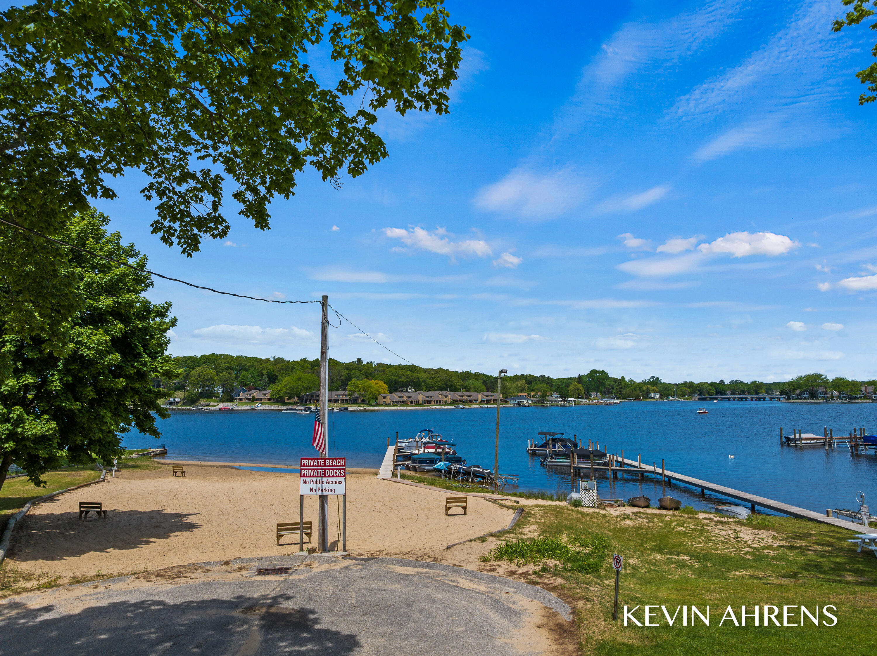 17284 Coles Park Road Spring Lake, MI 49456 - Photo 5 of 44 17284.Coles.Park.Rd-59