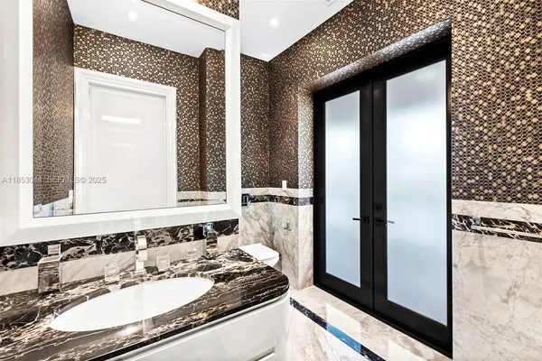 $150,000 | 498 N Parkway, Unit 498, Golden Beach, FL 33160