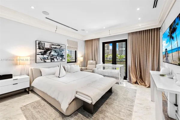 $150,000 | 498 N Parkway, Unit 498, Golden Beach, FL 33160