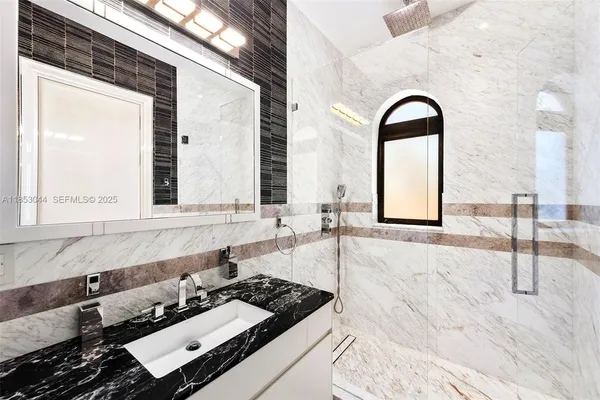 $150,000 | 498 N Parkway, Unit 498, Golden Beach, FL 33160