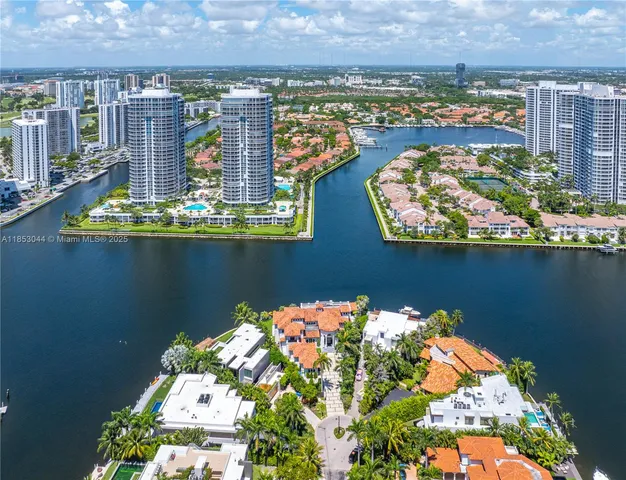 $150,000 | 498 N Parkway, Unit 498, Golden Beach, FL 33160