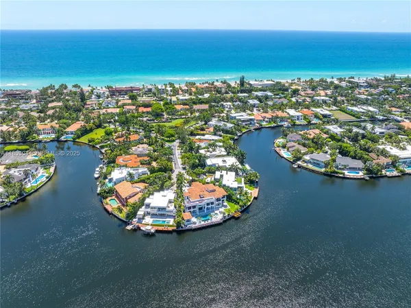 $150,000 | 498 N Parkway, Unit 498, Golden Beach, FL 33160