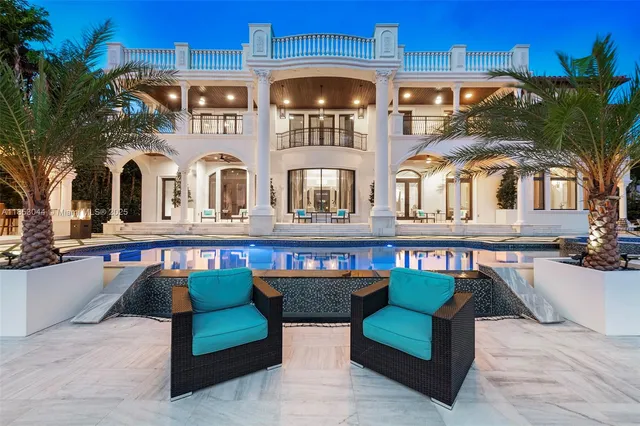 $150,000 | 498 N Parkway, Unit 498, Golden Beach, FL 33160