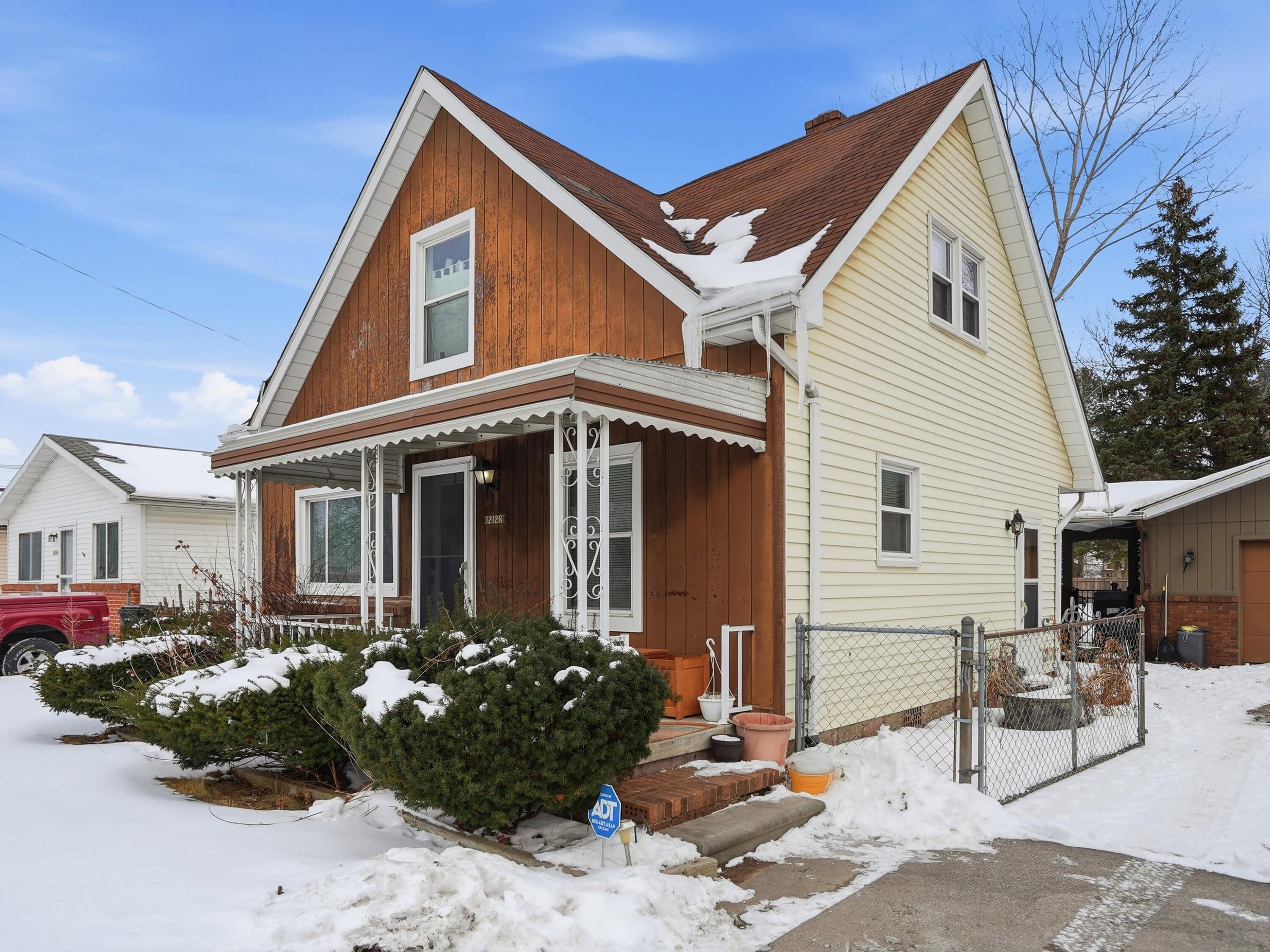 12126 Centralia Redford, MI 48239 - Photo 2 of 31 DSC03114