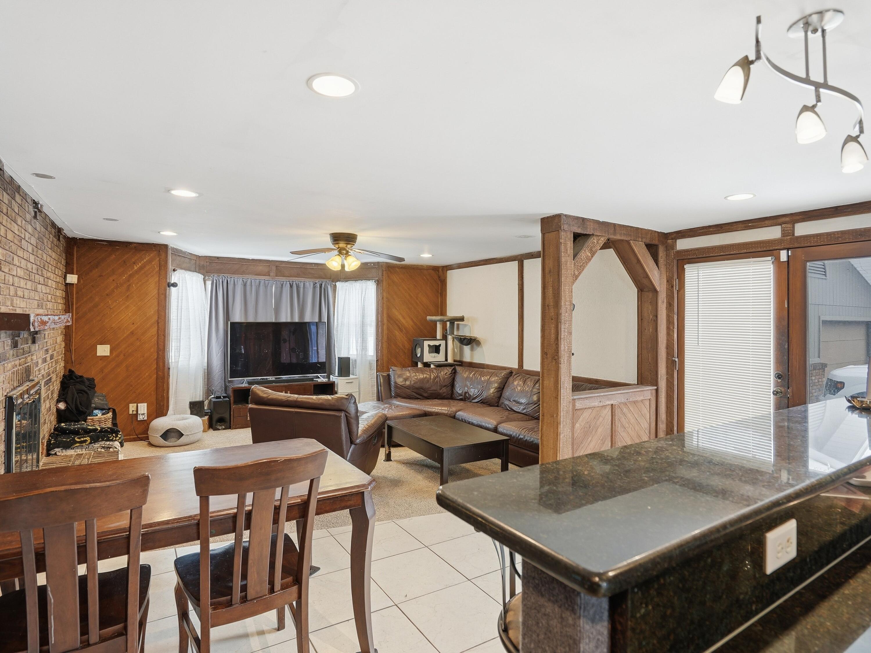 12126 Centralia Redford, MI 48239 - Photo 9 of 31 DSC03079