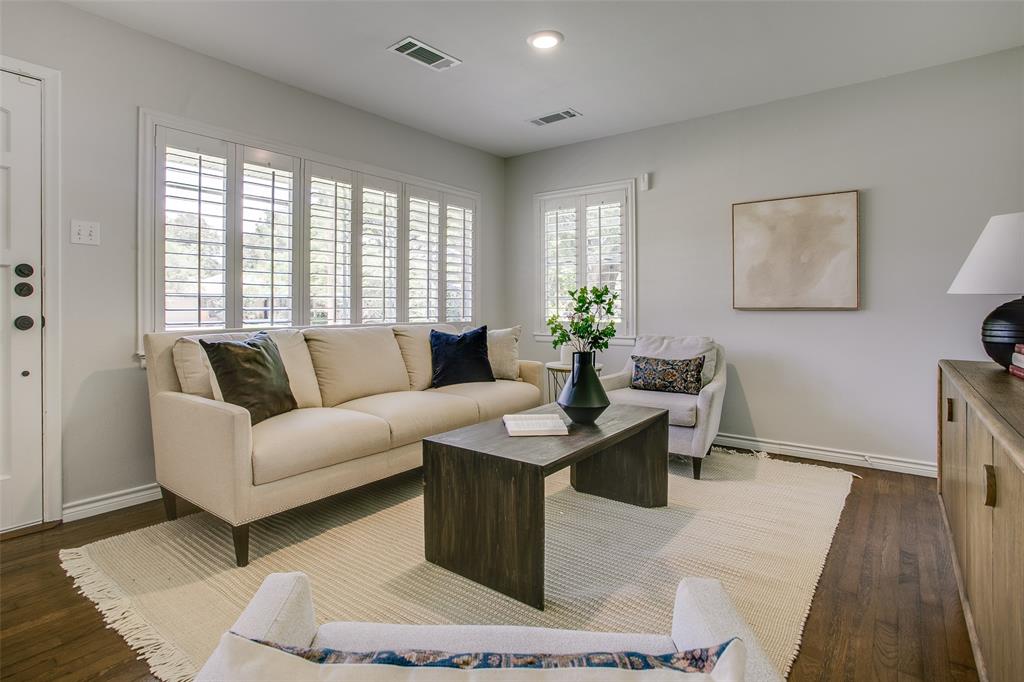 522 Mayrant Drive Dallas, TX 75224 - Photo 9 of 40