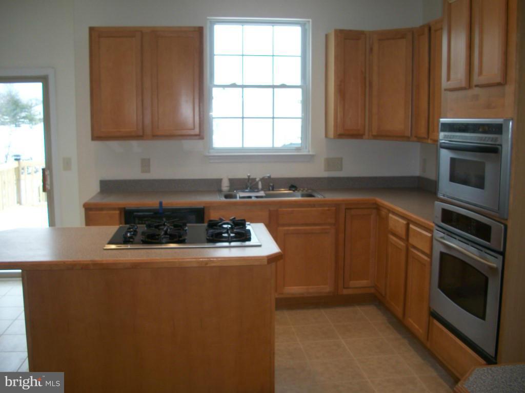 24 Broadbridge Road Baltimore, MD 21237 - Photo 5 of 13 Kitchen