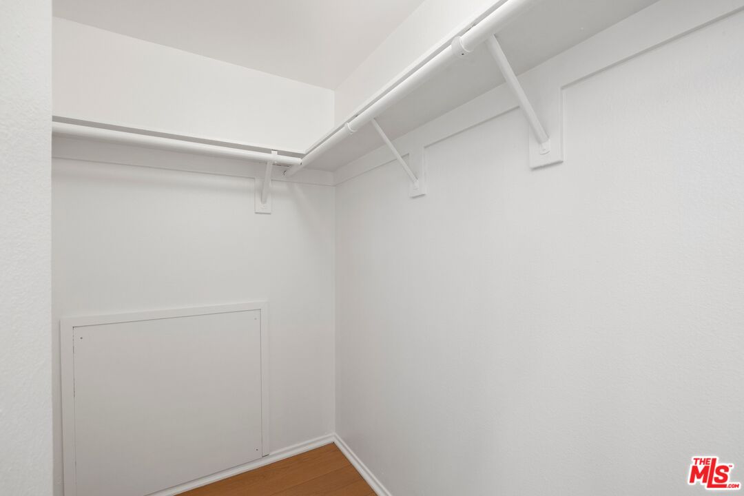 13010 Maxella Avenue, Unit 5 Marina del Rey, CA 90292 - Photo 18 of 32 a view of small space