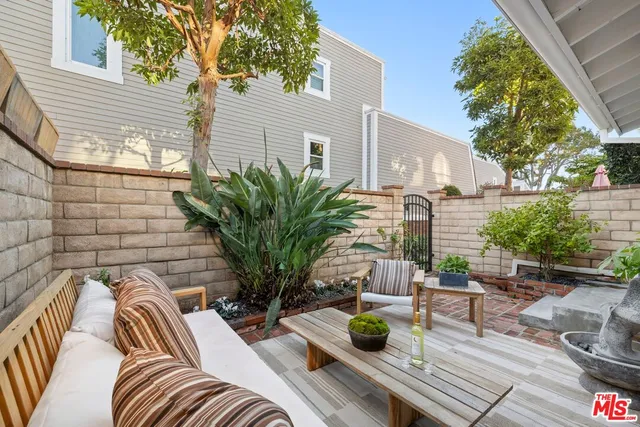 a view of outdoor space yard and patio
