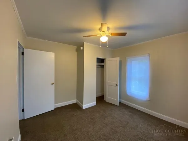 $1,300 | 11 East 5th Street, West Jefferson, NC 28694