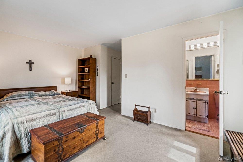 848 Hampshire Road Bay Shore, NY 11706 - Photo 21 of 30