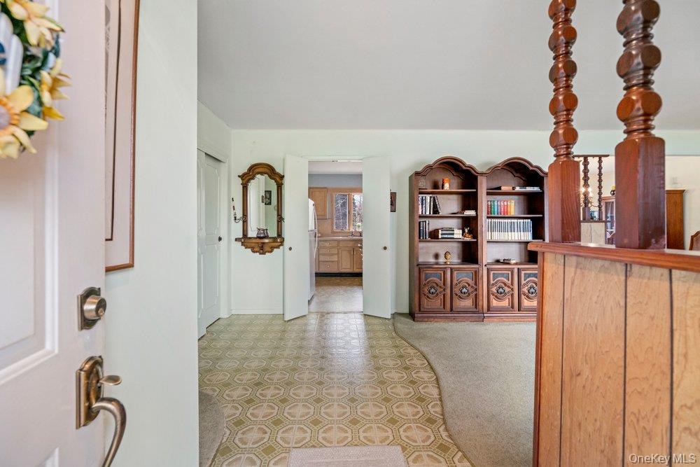 848 Hampshire Road Bay Shore, NY 11706 - Photo 4 of 30