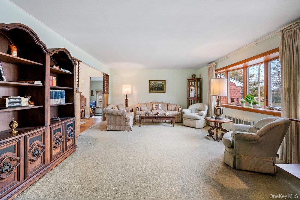 848 Hampshire Road Bay Shore, NY 11706 - Photo 5 of 30