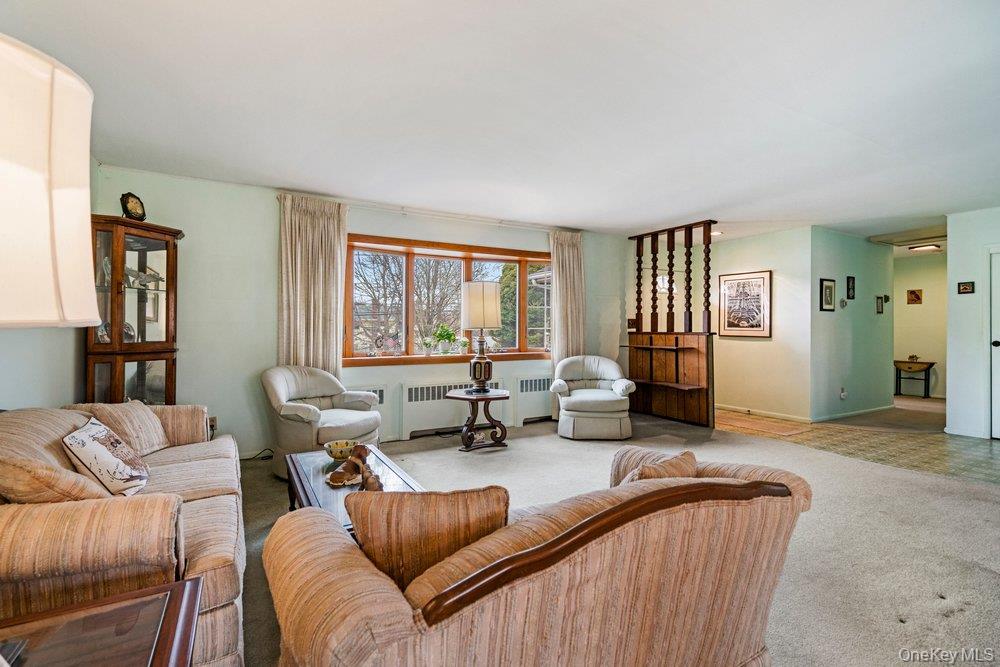 848 Hampshire Road Bay Shore, NY 11706 - Photo 7 of 30