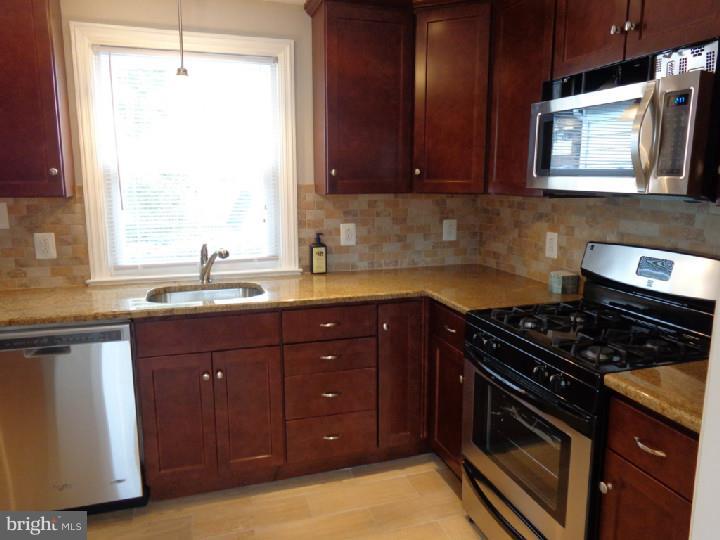 214 Wickford Road Havertown, PA 19083 - Photo 8 of 22 Kitchen