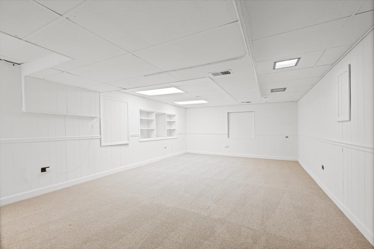 815 Barberry Road Highland Park, IL 60035 - Photo 25 of 36 Gallery Image 25