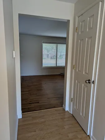 $2,600 | 54 West 35th Street, Holland, MI 49423
