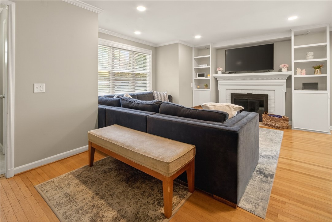 606 Claybourne Road Brighton, NY 14618 - Photo 5 of 43 Great Room