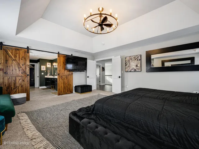 $1,000,000 | 7844 Northwoods Court, Frankfort, IL 60423