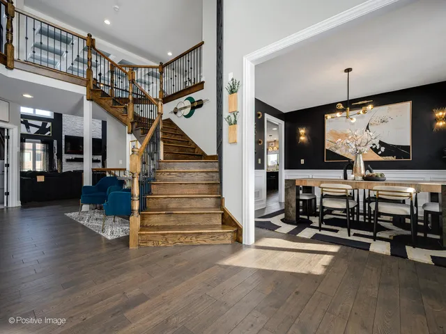 $1,000,000 | 7844 Northwoods Court, Frankfort, IL 60423