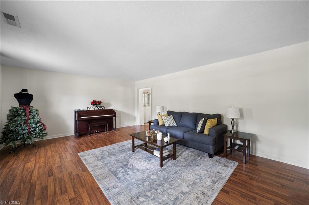 3845 Whitehaven Road Winston-Salem, NC 27106 - Photo 7 of 37