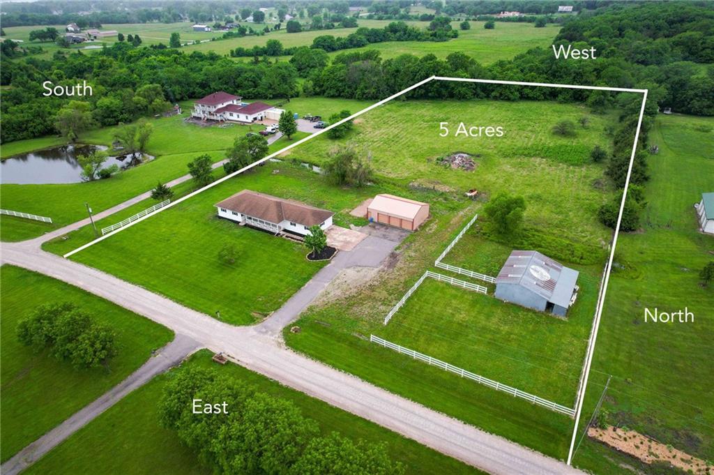 22922 Bedford Road Spring Hill, KS 66083 - Photo 2 of 38