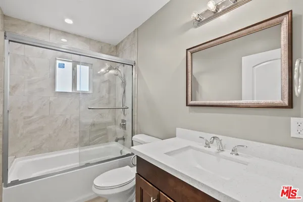 $3,795 | 6717 Cedros Avenue, Van Nuys, CA 91405