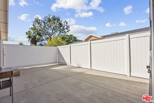 $3,795 | 6717 Cedros Avenue, Van Nuys, CA 91405