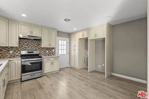 $3,795 | 6717 Cedros Avenue, Van Nuys, CA 91405