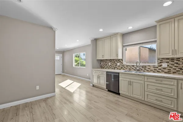 $3,795 | 6717 Cedros Avenue, Van Nuys, CA 91405