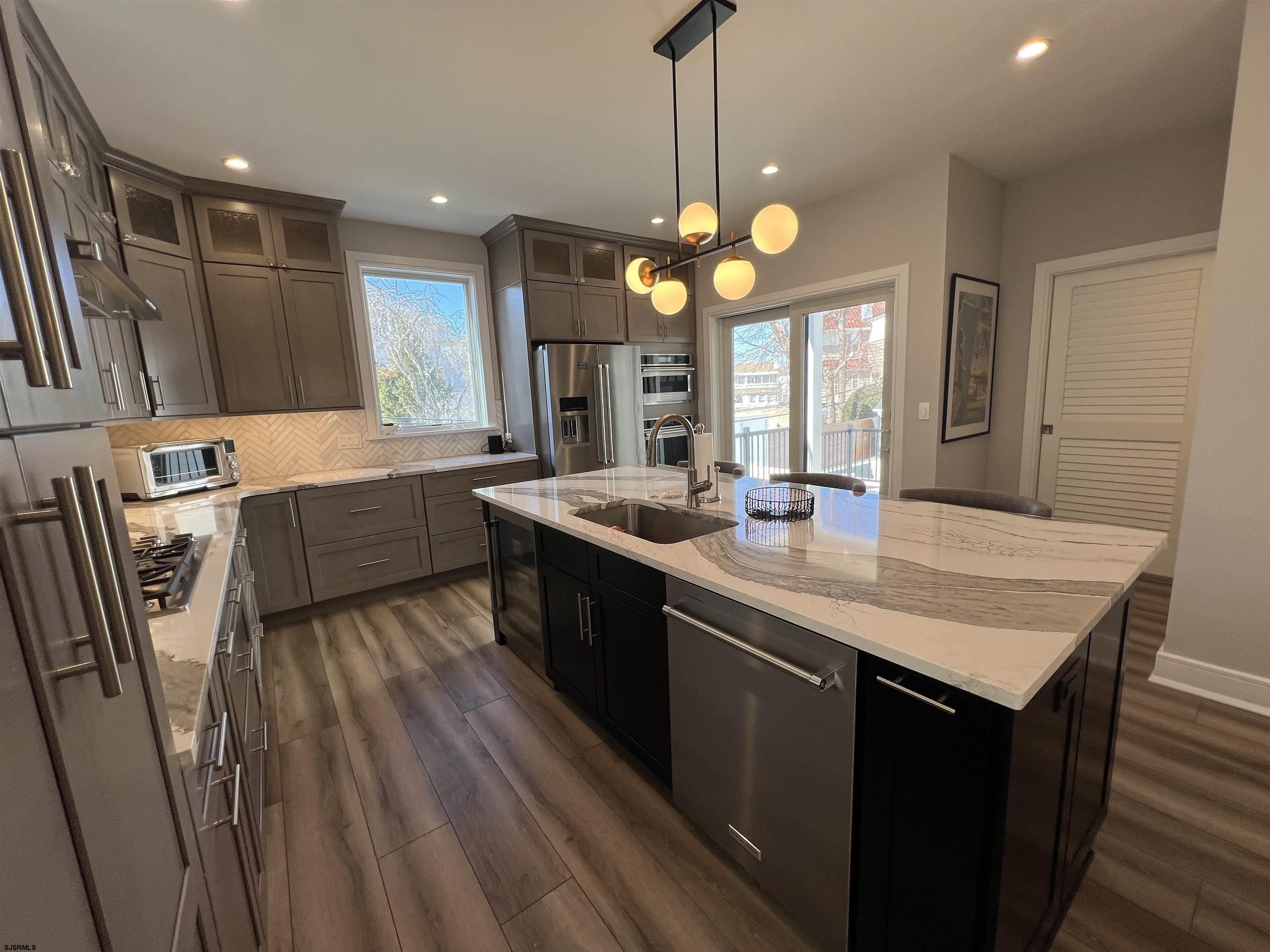 22 Fredericksbug Avenue, Unit FIRST WEEK OF AUGUST Ventnor City, NJ 08406 - Photo 9 of 37