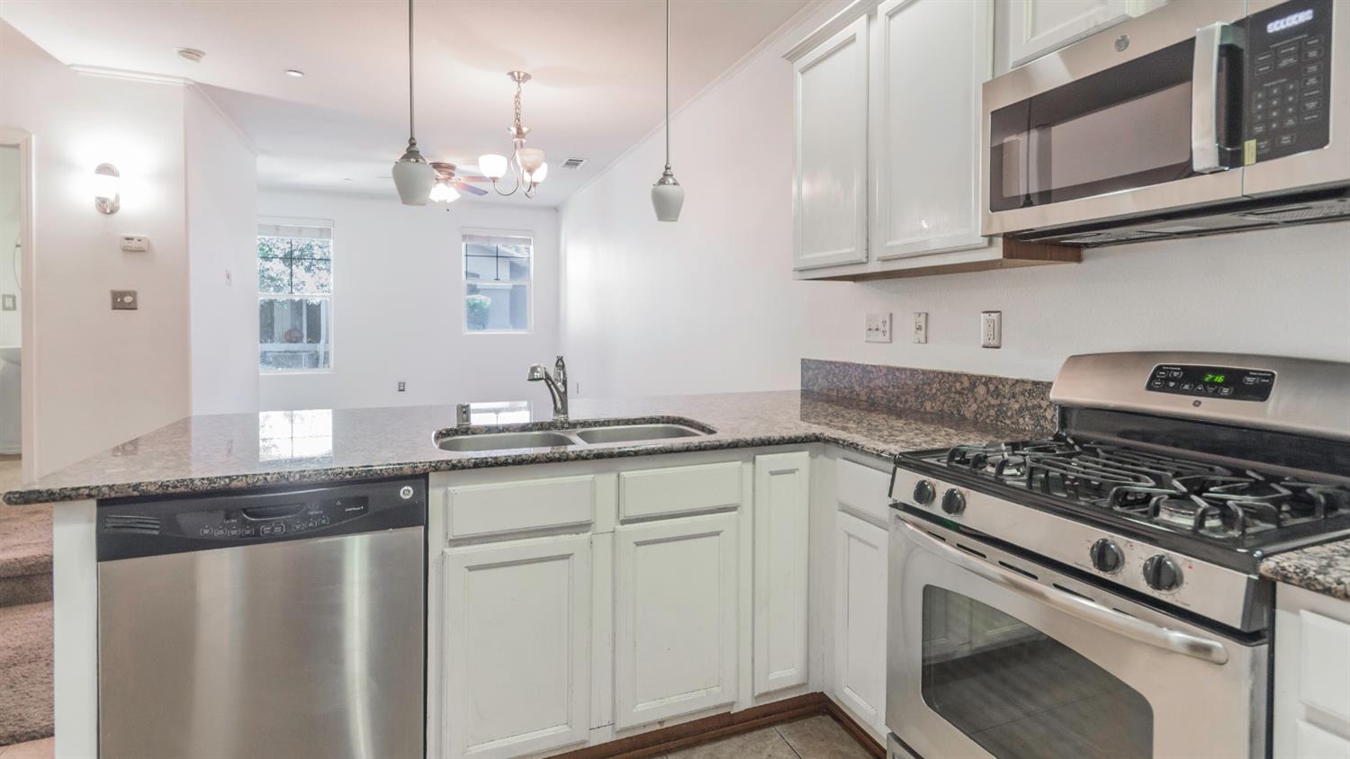 1146 West Walter Avenue Fowler, CA 93625 - Photo 15 of 39