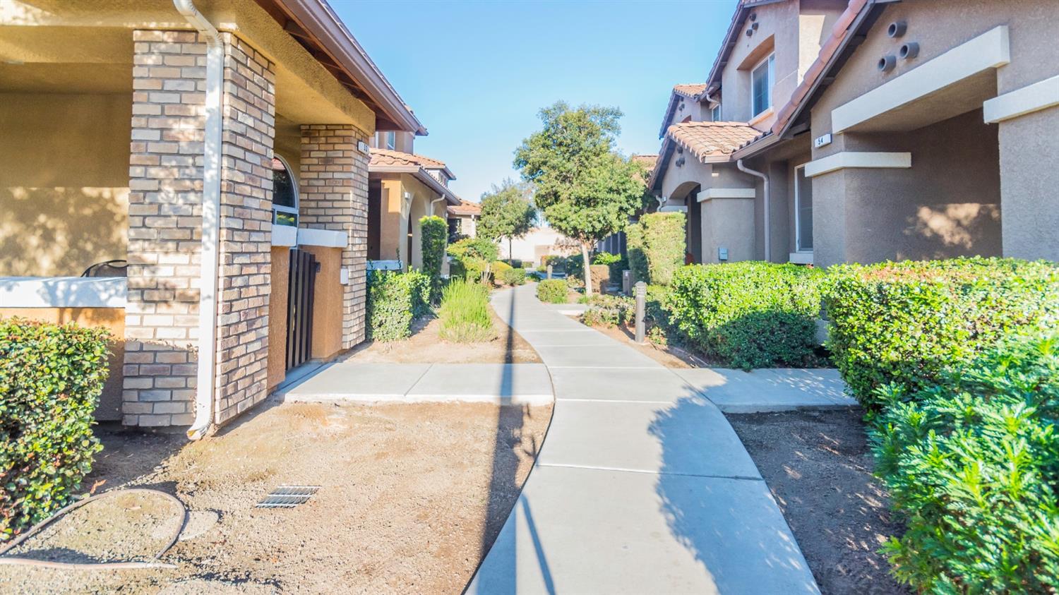 1146 West Walter Avenue Fowler, CA 93625 - Photo 3 of 39