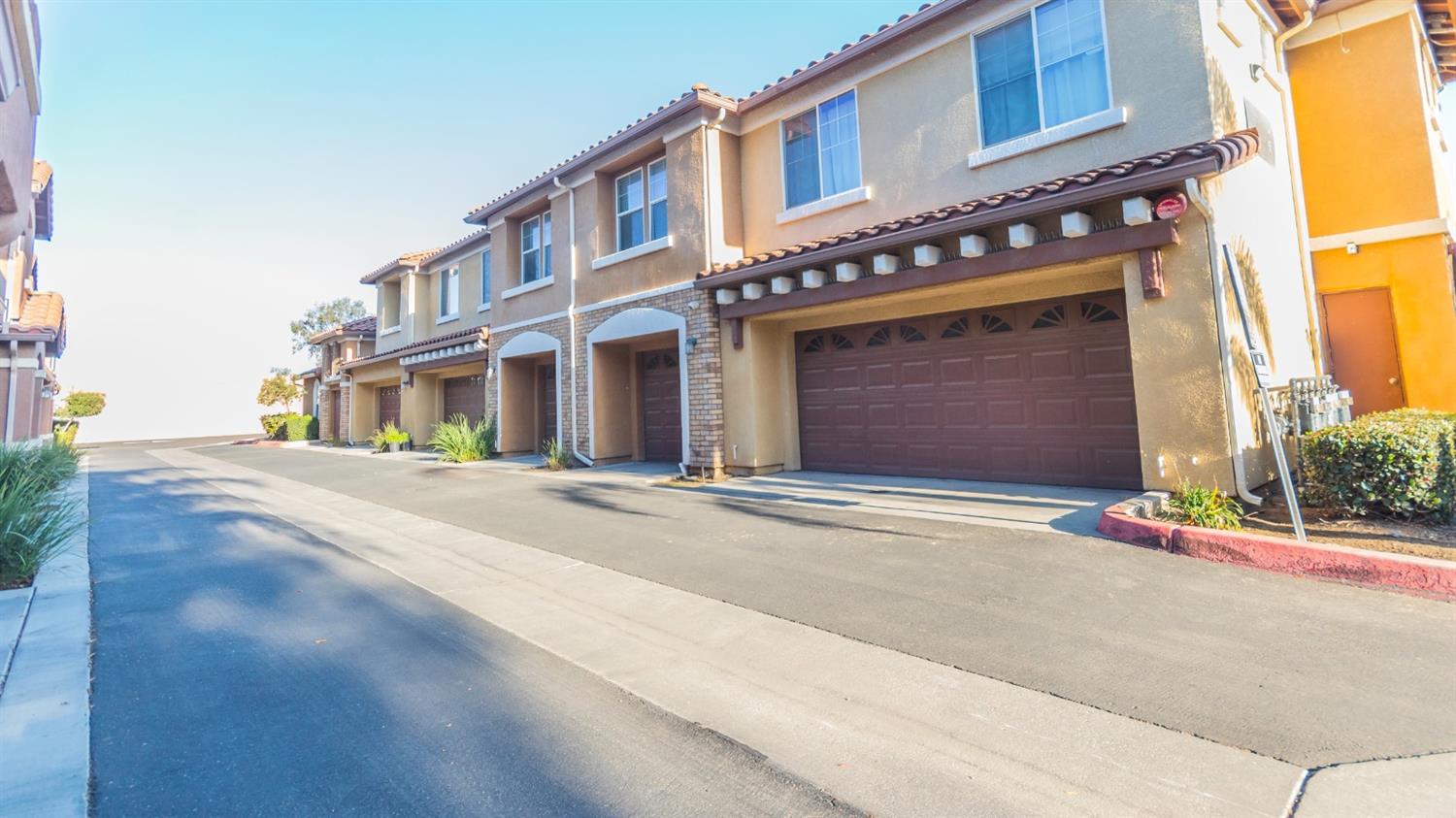 1146 West Walter Avenue Fowler, CA 93625 - Photo 5 of 39