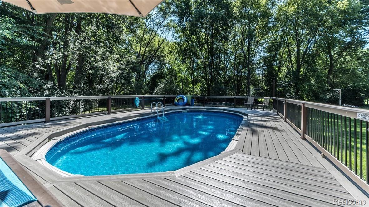 16512 Farmington Road Livonia, MI 48154 - Photo 68 of 80 dsc_0077.jpg