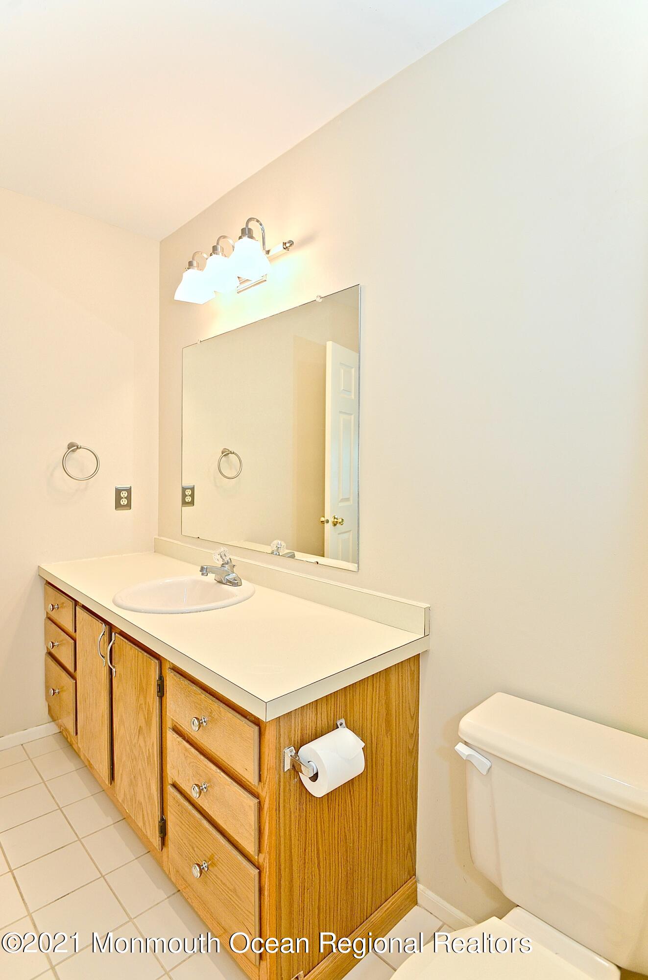 28 Racquet Road Wall, NJ 07719 - Photo 18 of 21 331a