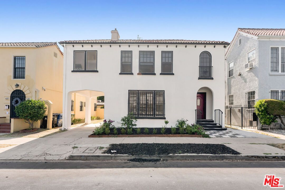 641 North Irving Blvd