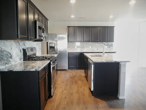 $2,700 | 13918 Nicolet Arbor Lane, Conroe, TX 77384