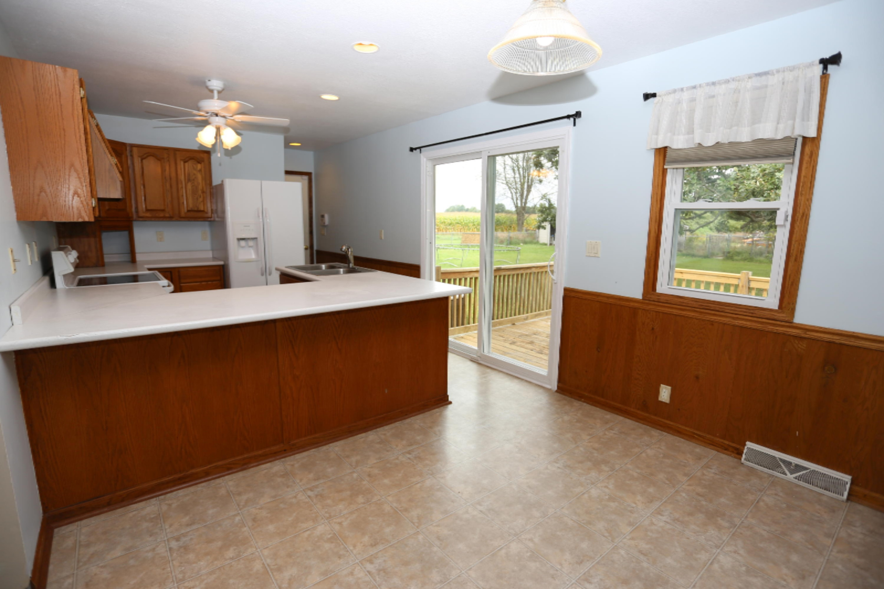 18800 Michigan Avenue Three Rivers, MI 49093 - Photo 1 of 16 IMG_2785